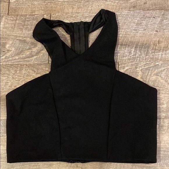 Express Black Sleeveless Crop Top NWOT - Picture 2 of 8